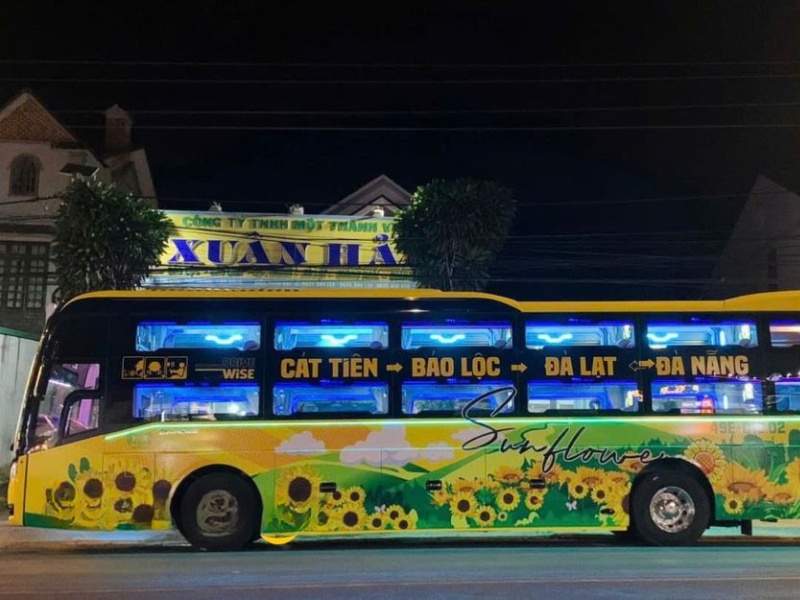 Nhà xe Xuân Hải từ Đà Lạt đi Quảng Ngãi với loại xe Limousine 24 phòng đôi